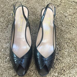 Bruno Magli Vintage pumps. Size 9
